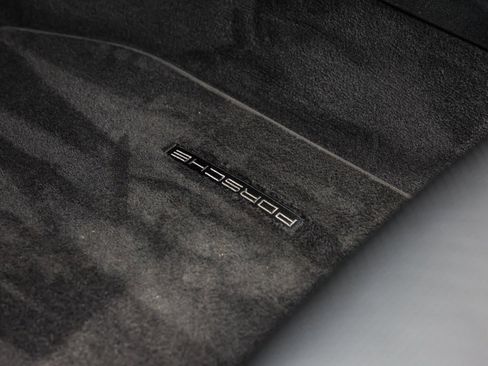 Used 2023 Porsche 911 Carrera 4S w/ Sport Package image 24