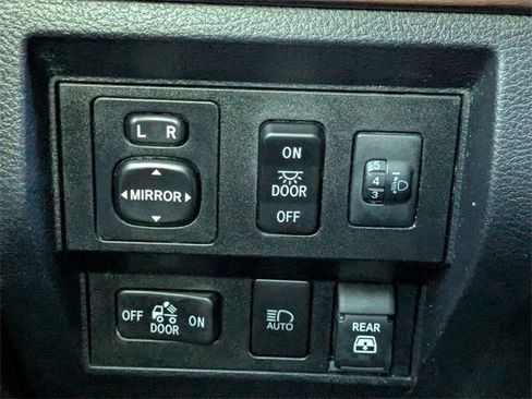 Used 2021 Toyota Tundra Limited w/ Limited Premium Package image 27