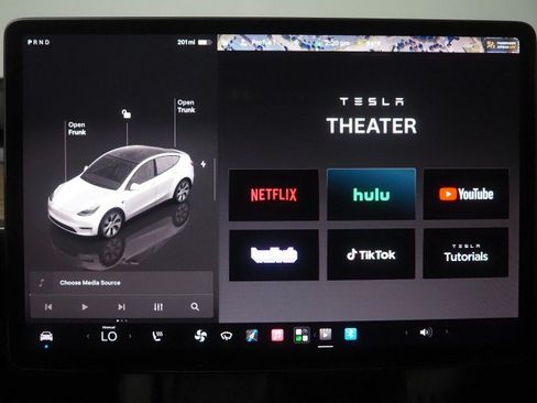 Used 2023 Tesla Model Y Long Range AWD/4WD image 37