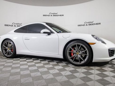 Used 2019 Porsche 911 Carrera S RWD image 2
