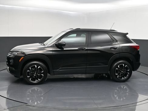 Used 2021 Chevrolet TrailBlazer LT w/ Premium Seating Package AWD/4WD image 4