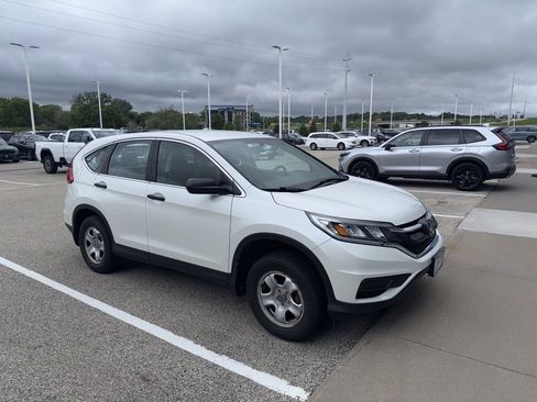 Used 2015 Honda CR-V LX image 2