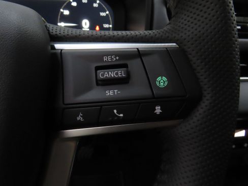 New 2025 Mitsubishi Outlander SE image 13