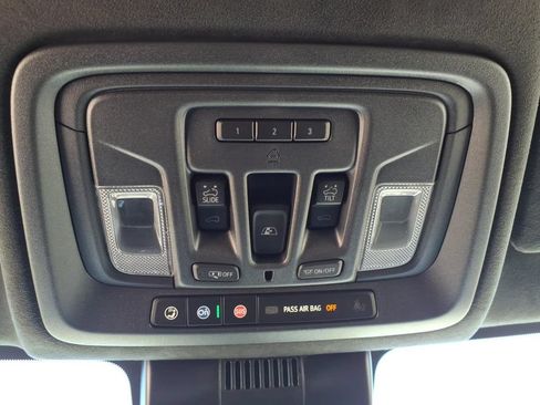 Used 2025 GMC Sierra 3500 Denali Ultimate AWD/4WD image 35