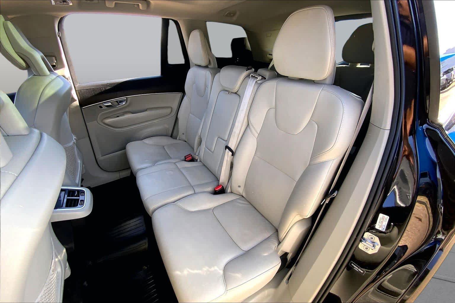 Used 2020 Volvo XC90 T5 Momentum w/ Protection Package Premier FWD image 20