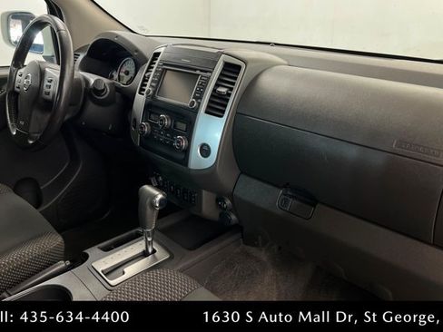 Used 2018 Nissan Frontier PRO-4X AWD/4WD image 23