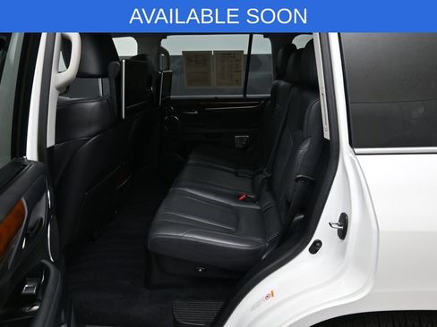 Used 2016 Lexus LX 570 4WD w/ Luxury Package image 34