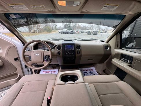 Used 2005 Ford F150 XLT image 11
