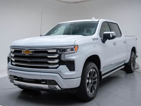 New 2026 Chevrolet Silverado 1500 High Country w/ Technology Package AWD/4WD image 1