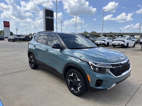 Certified 2025 Kia Seltos S FWD image 10