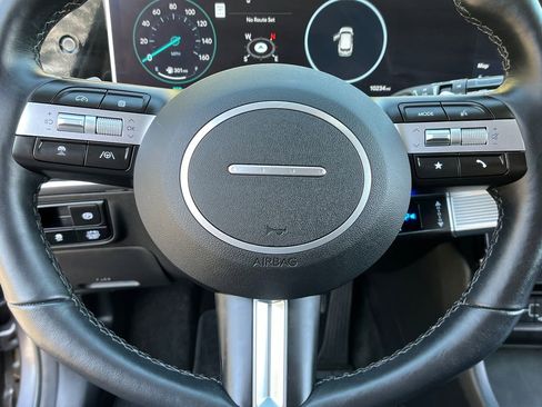 Used 2025 Hyundai Tucson Limited image 14