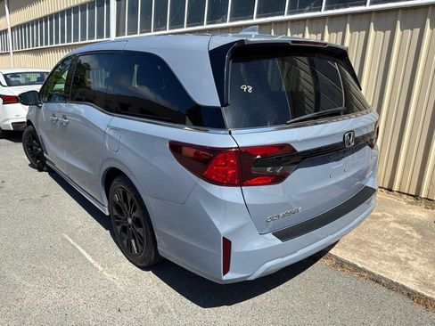 Used 2025 Honda Odyssey Sport-L image 2