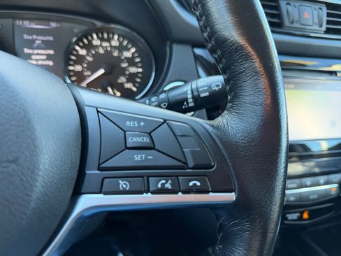 Used 2017 Nissan Rogue Sport SL image 44