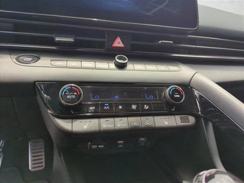 Used 2022 Hyundai Elantra N FWD image 11