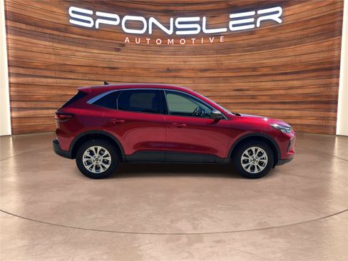 Used 2023 Ford Escape Active AWD/4WD image 8