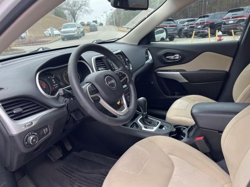 Used 2018 Jeep Cherokee Latitude image 6