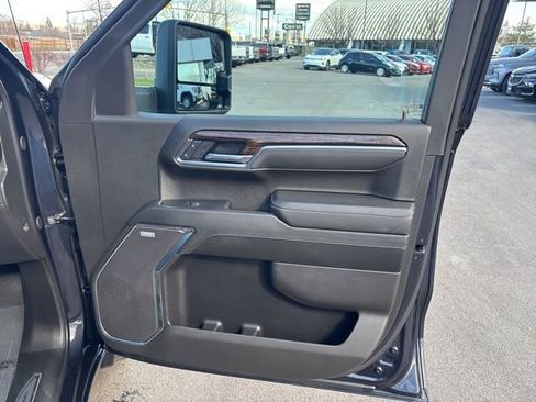 Used 2025 GMC Sierra 1500 Elevation w/ Preferred Package image 39