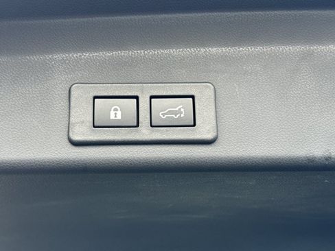 Used 2024 Subaru Ascent Touring AWD/4WD image 13
