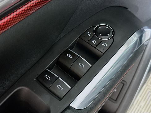 Used 2024 Chevrolet Traverse RS AWD/4WD image 18