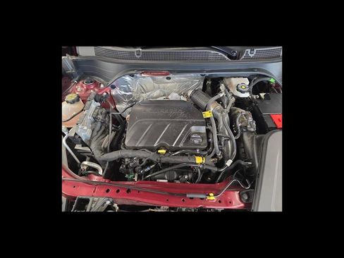 Used 2025 Chevrolet Trax RS w/ Driver Confidence Package FWD image 21