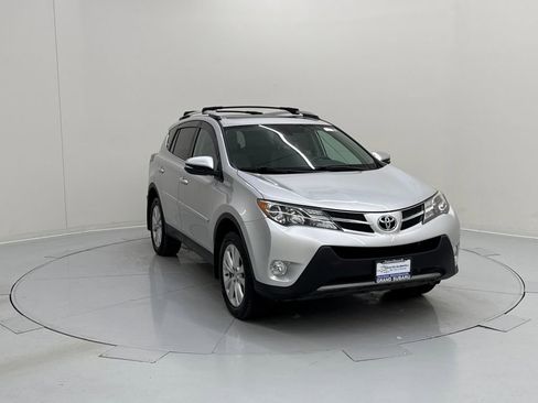 Used 2015 Toyota RAV4 Limited w/ Technology Package image 7