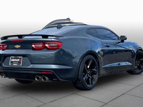Used 2022 Chevrolet Camaro LT RWD image 11