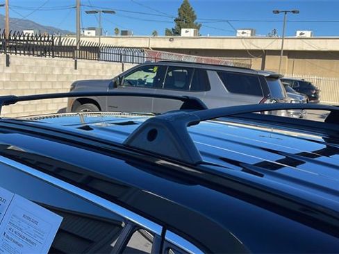 Used 2022 Toyota RAV4 XLE Premium image 33