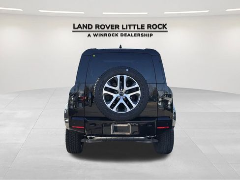 New 2026 Land Rover Defender 110 X-Dynamic SE image 7