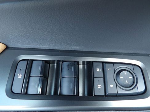 Used 2025 Lexus UX 300h AWD w/ Accessory Package (Z1) image 13