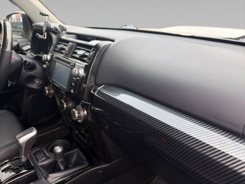 Used 2017 Toyota 4Runner TRD Off-Road Premium image 18