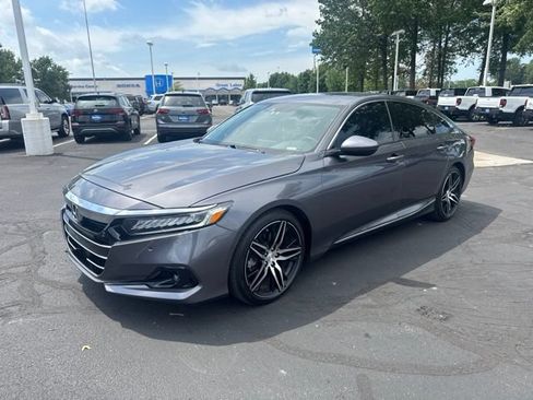 Used 2021 Honda Accord Touring image 1