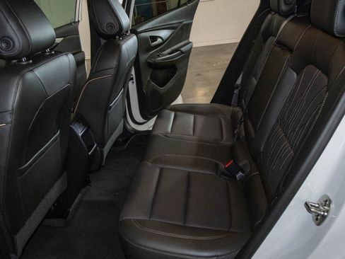 Used 2025 Buick Envista Avenir FWD image 14