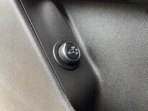 Certified 2025 Cadillac XT5 Premium Luxury image 16