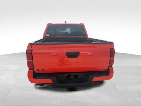 Used 2024 Toyota Tacoma TRD Off-Road AWD/4WD image 4