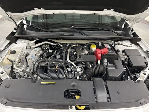 Used 2022 Nissan Sentra SR w/ SR Premium Package FWD image 25