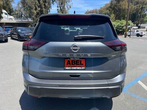 Used 2024 Nissan Rogue S FWD image 8