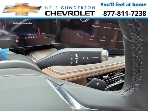 New 2026 Chevrolet Suburban High Country AWD/4WD image 37