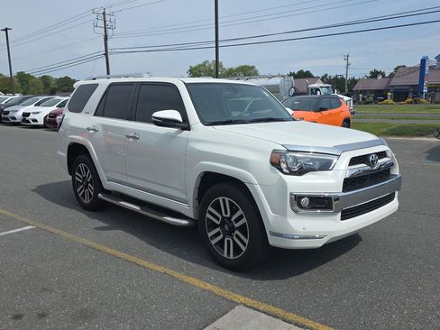Used 2018 Toyota 4Runner Limited image 3