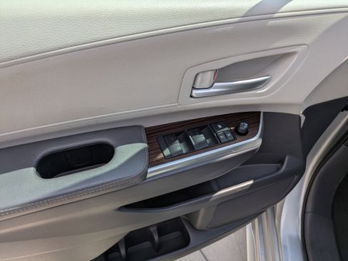 Certified 2022 Toyota Sienna XLE image 13