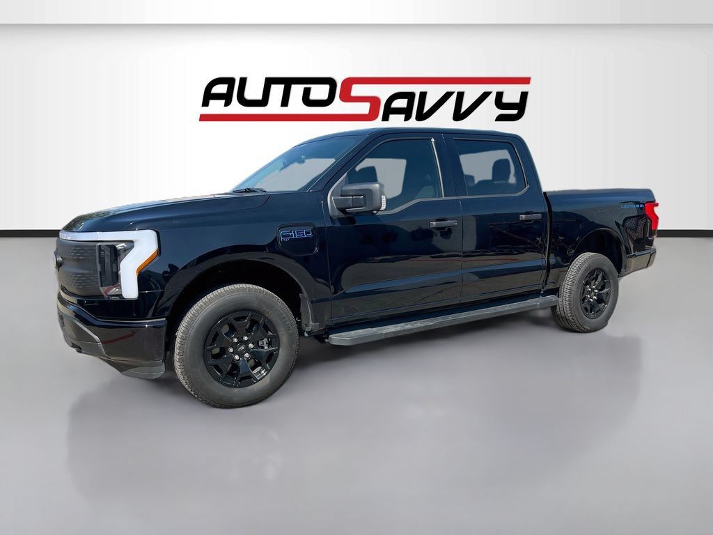 Used 2025 Ford F150 Lightning XLT AWD/4WD image 3