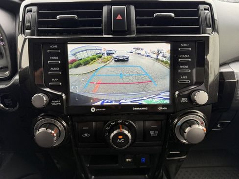 Used 2022 Toyota 4Runner TRD Off-Road Premium image 21