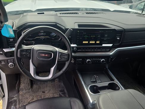 Used 2024 GMC Sierra 2500 SLT w/ SLT Premium Package AWD/4WD image 2