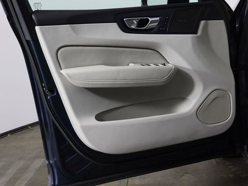 Used 2023 Volvo XC60 B5 Plus w/ Climate Package image 18