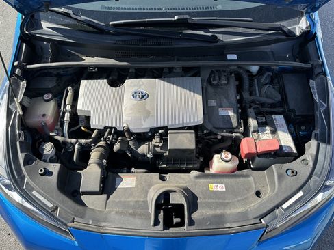 Used 2019 Toyota Prius LE image 18