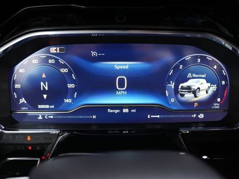 Used 2024 Chevrolet Silverado 1500 ZR2 image 27