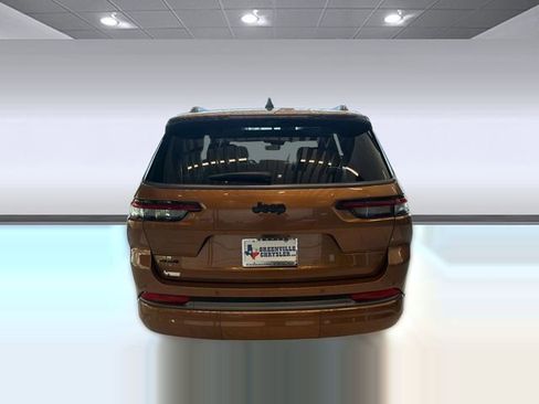 New 2026 Jeep Grand Cherokee L Limited AWD/4WD image 10