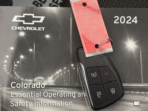 Certified 2024 Chevrolet Colorado LT w/ LT Convenience Package II AWD/4WD image 44