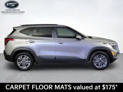 Used 2024 Kia Seltos S AWD/4WD image 2