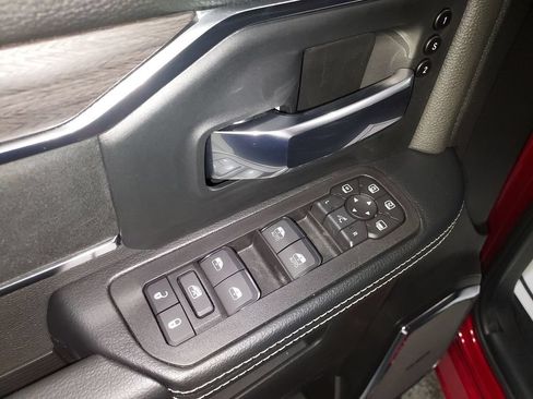 New 2026 RAM 2500 Laramie AWD/4WD image 19
