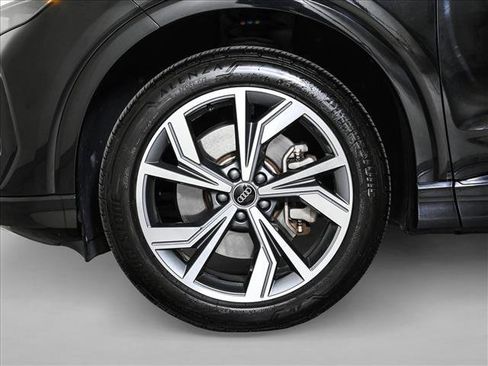 Certified 2023 Audi Q4 e-tron Premium w/ Convenience Package AWD/4WD image 25
